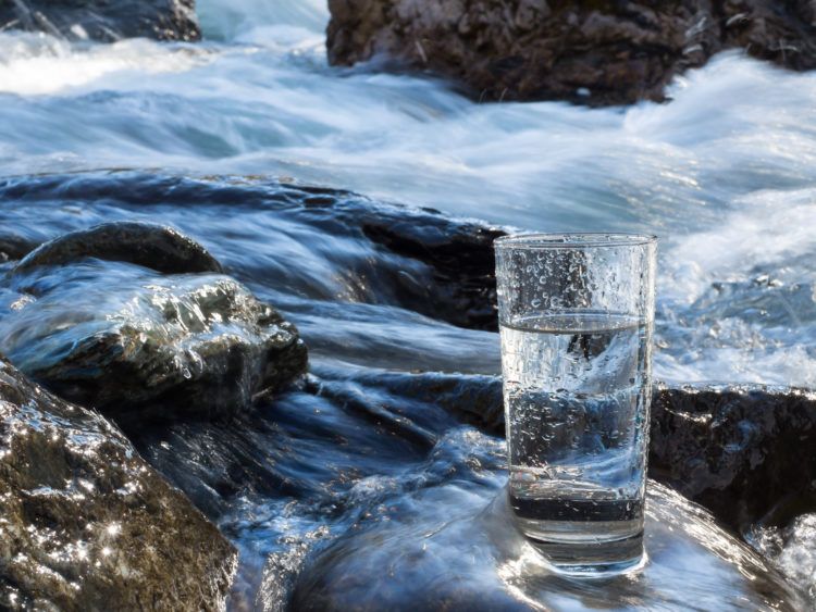 Boire la « bonne » eau : un vrai casse-tête